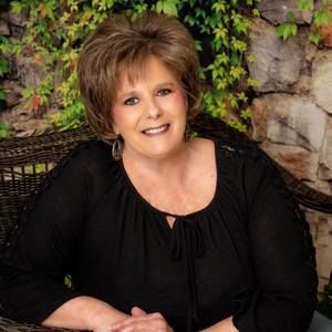 Meet your Posher, Sharon